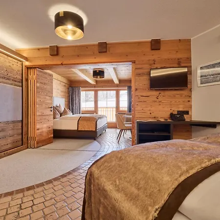 Hotel & Chalet Montana-3