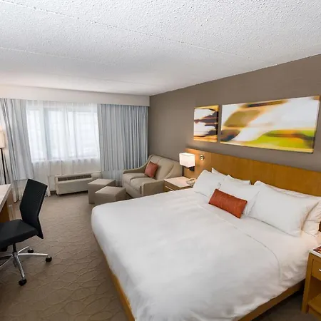 Delta Hotels By Marriott Utica-3