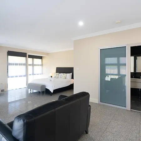 Lake Macquarie Manor-3