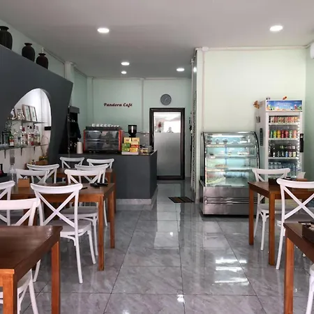 Pandora Cafe-3