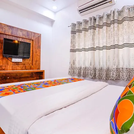 Fabhotel Lime Ras Palace-3