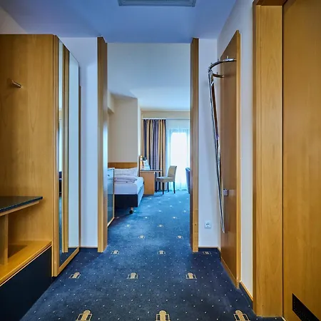 Hotel Theresientor-2