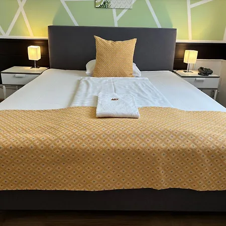 Hotel Gloria Budapest City Center-3