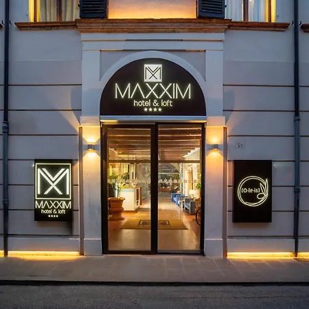 Maxxim Hotel & Loft-3