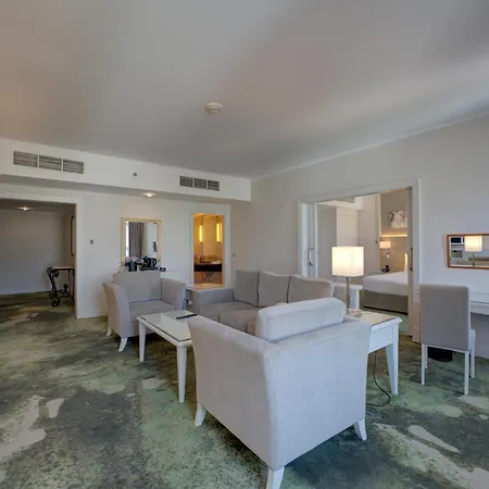 Millennium Lakeview Hotel Formerly Copthorne Lakeview Hotel-2