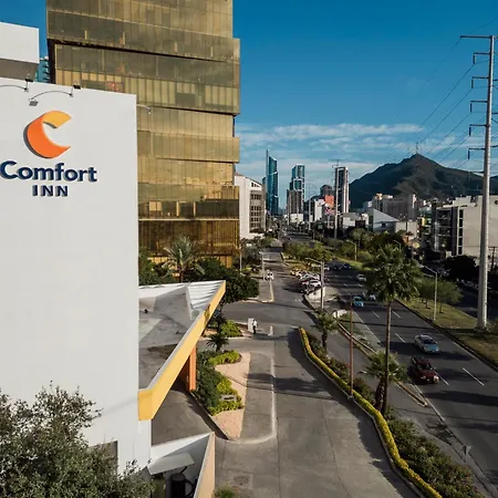 Comfort Inn Monterrey Valle-2