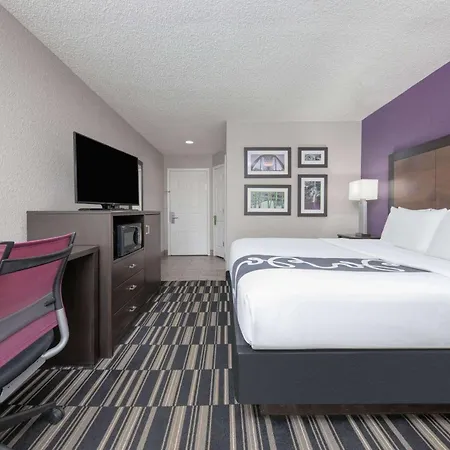 La Quinta Inn By Wyndham El Dorado-2