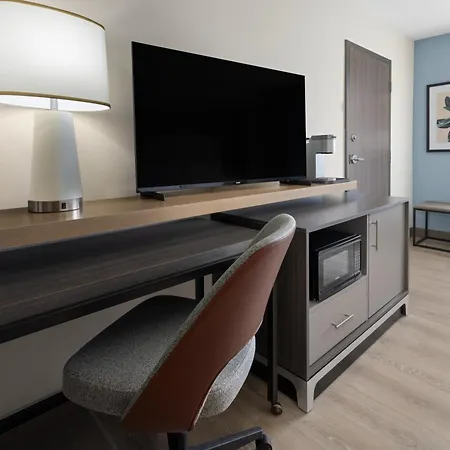 Holiday Inn & Suites Richmond West End, An Ihg Hotel-3