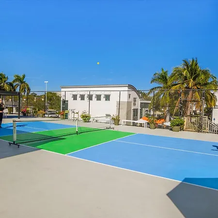 Naples Park Central Hotel-3