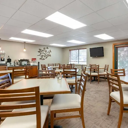 Best Western Plus Concord Inn-2