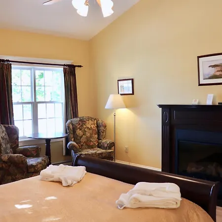 Shining Waters Country Inn-3