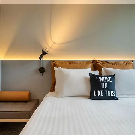 Moxy Antwerp-2