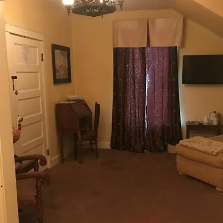 Ye Olde English Inn-2