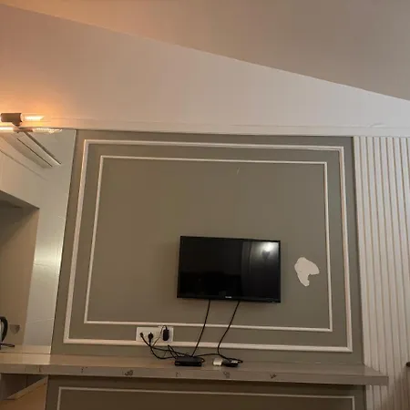Majestic Inn-3