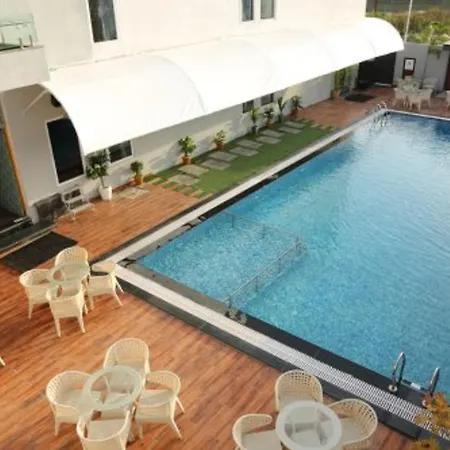 Lake View Resort & Restro-3