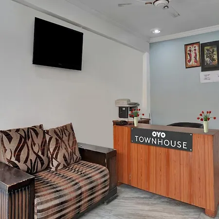 Collection O Samira Residency Near Botanic Garden Of Indian Republic-2