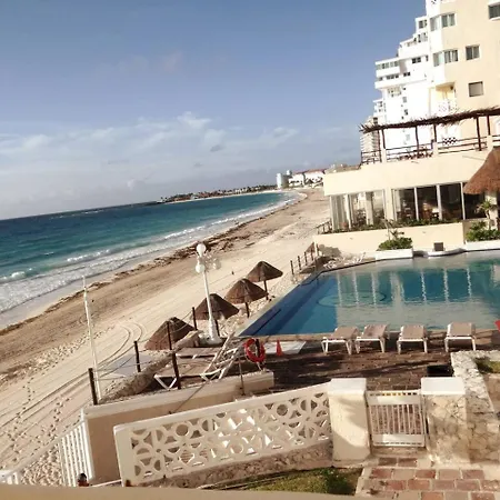 Cancun Plaza Condos-2