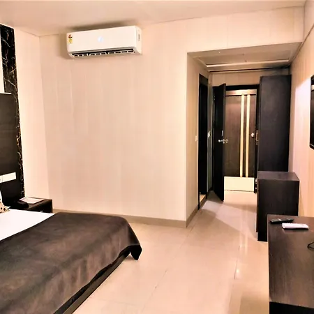Hotel Sunshine Park -- Near Anand Vihar Railway Station-2