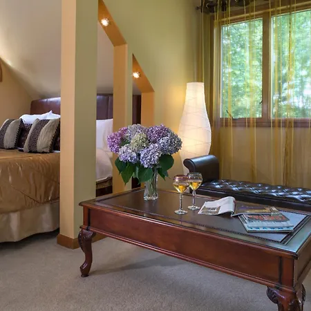 Cherry Valley Manor-2
