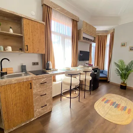 Leyan Suites-3