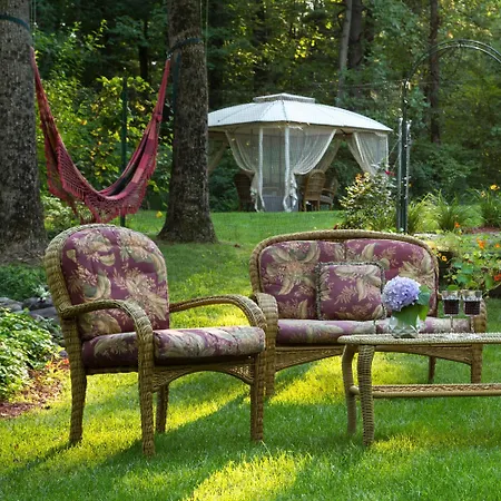 Cherry Valley Manor-3