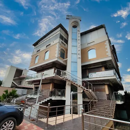Hotel The Emporio A Boutique Rooms Near Anand Vihar Vaishali Ghaziabad-3