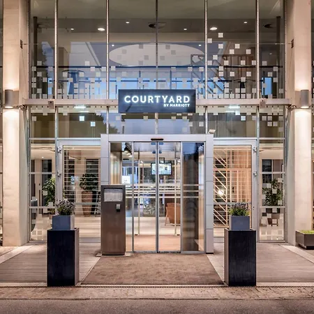 Courtyard By Marriott Linz-2