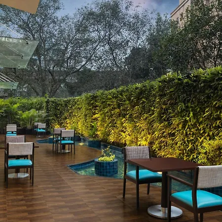 Courtyard By Marriott Mumbai International Airport-3