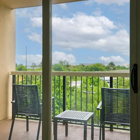Renaissance Meadowlands Hotel-2