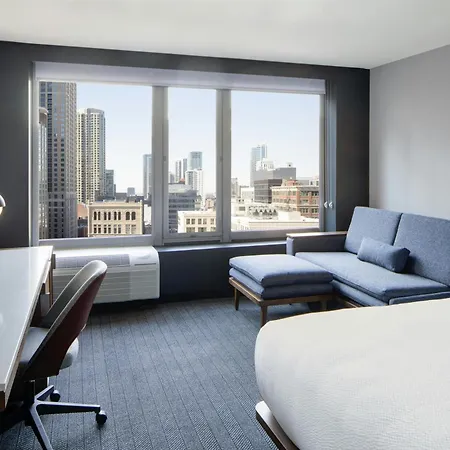 Courtyard By Marriott Chicago Downtown/River North-3