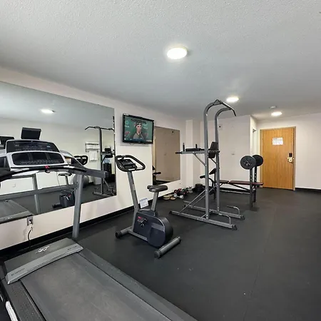 Howard Johnson By Wyndham Fort St. John-3