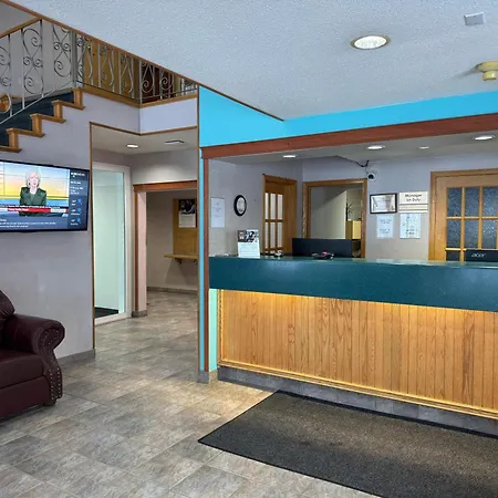 Howard Johnson By Wyndham Fort St. John-3