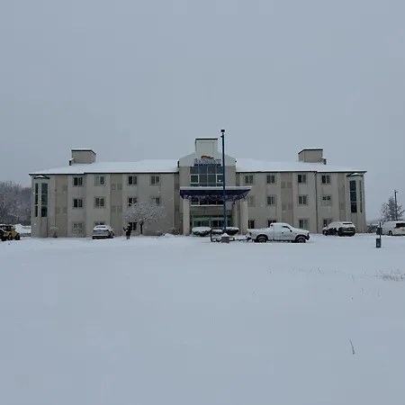 Baymont By Wyndham Kingdom City-2