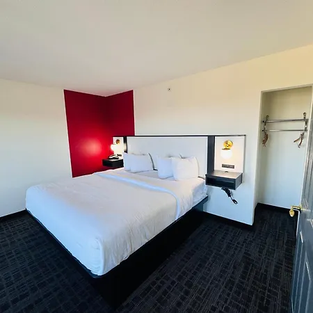 Ramada By Wyndham Sparta/At Speedway-3