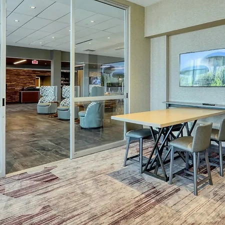 Courtyard By Marriott North Brunswick-3