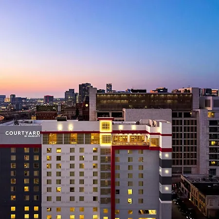Courtyard By Marriott Dallas Downtown/Reunion District-2