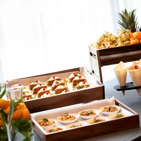 Renaissance Amsterdam Schiphol Airport Hotel-3