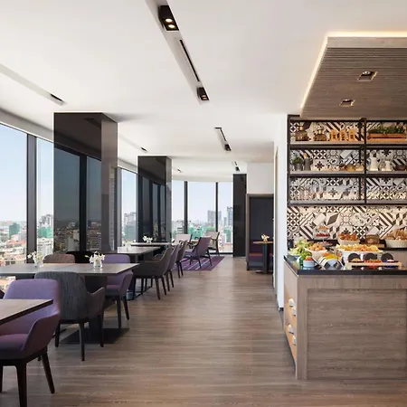 Courtyard By Marriott Phnom Penh-3