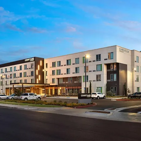 Courtyard By Marriott Fresno Clovis-3