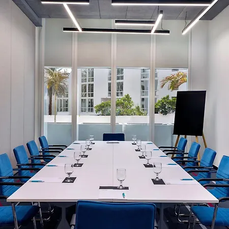 Aloft By Marriott Dubai Airport-3