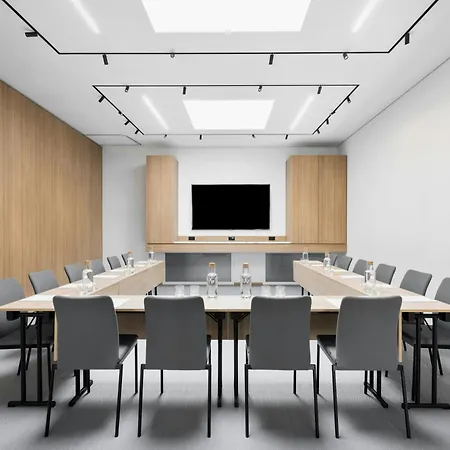 Courtyard By Marriott Biel Bienne-3