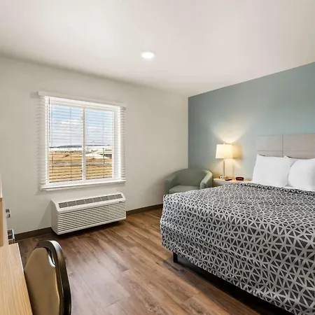 Woodspring Suites Easton Nazareth-2