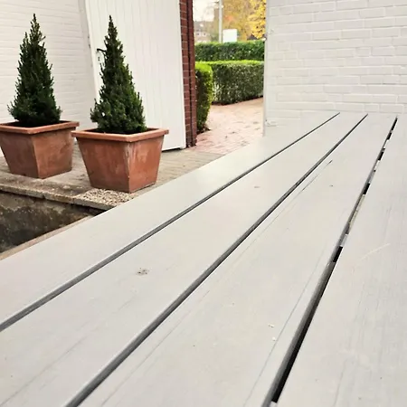 BOARDINGHOUSE PD25 ALTE FEUERWACHE I Unterkunft mit Einzel- und Doppelzimmer I 3min CityHospital I Monteure I Smart TV I Einzelbetten I Küche I Gemeinschaftsraum I Wasch I P-2
