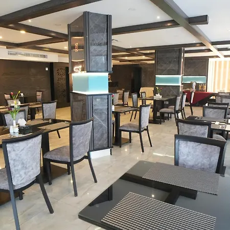 Luxury Palace Hotel-2