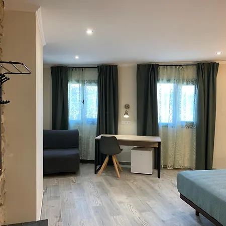 Hostal Milana Girona-2