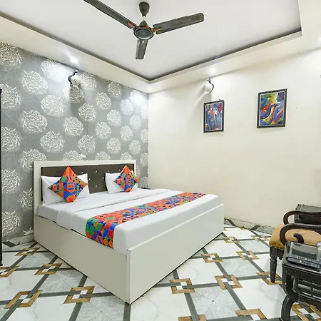 Fabhotel Royal Mountain-3