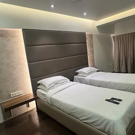 Hotel Dakshin Grandeur-3
