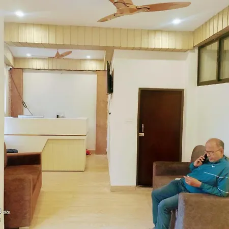 Hotel Abhinandan-3