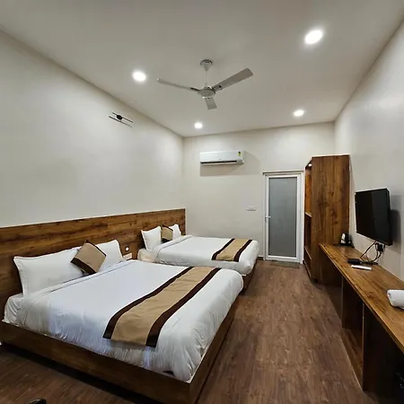 Devki Grand Hotel-3