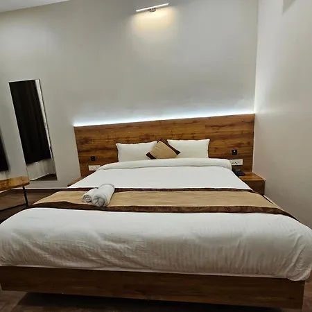 Devki Grand Hotel-2